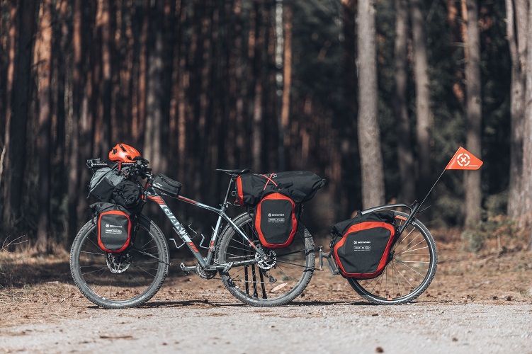 Adventure Gear: Bicycle Panniers and Extrawheel Trailer Set